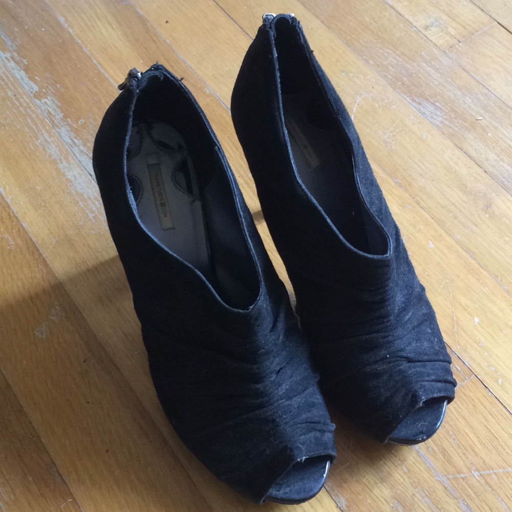 Black heels!